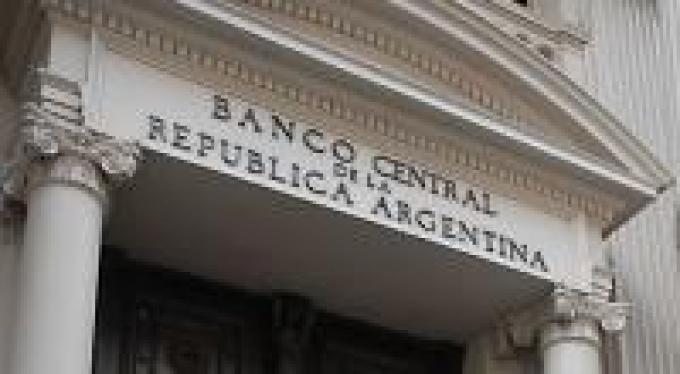 BCRA duplica la ayuda al Tesoro en 2015 para cubrir déficit fiscal