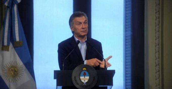 Macri decretó la emergencia por la inundación y los incendios
