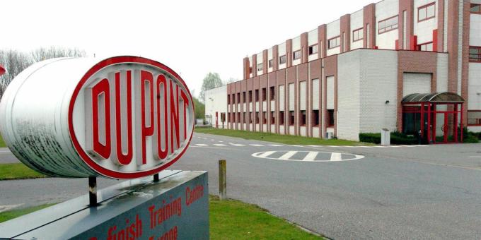 DuPont le vendió un negocio de herbicidas e insecticidas a FMC
