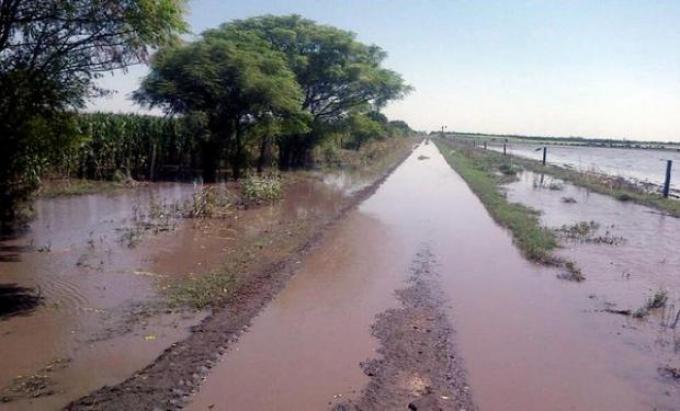 Córdoba: por los anegamientos, piden más fondos para los caminos rurales
