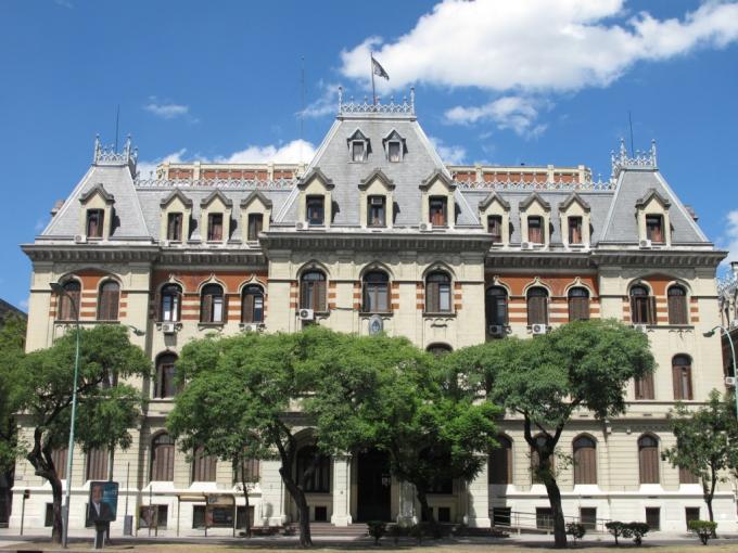 Alerta en el sector por una posible pérdida de rango de Agroindustria