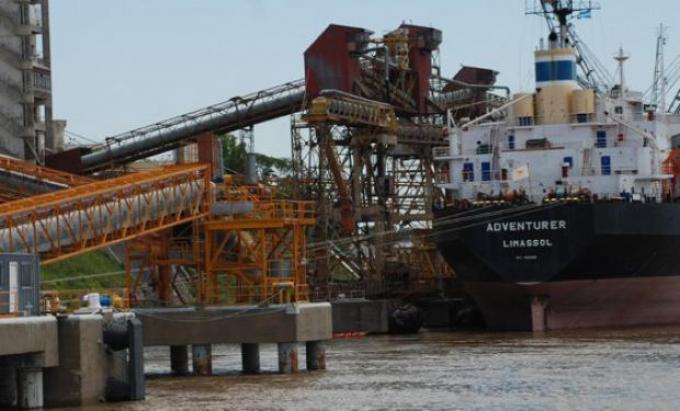 Fin para el conflicto gremial que afectaba a los puertos