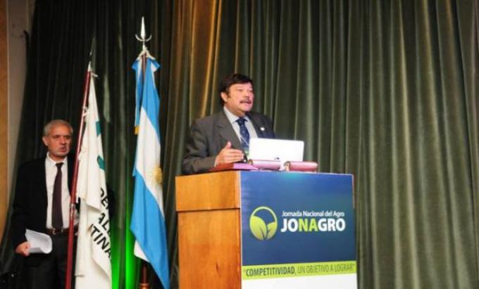 "El sector agropecuario aporta mucho y algo le tiene que volver"