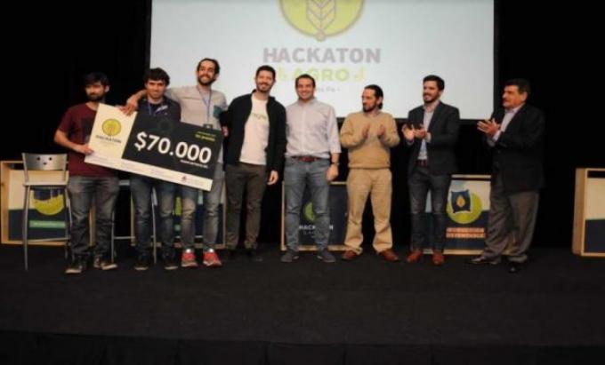 Un sistema de reconocimiento inteligente de malezas ganó el Hackaton Agro 2017