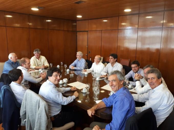 Avanza el acuerdo para desregular un monopolio presente en el principal complejo agroexportador argentino