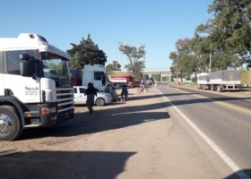 La Bolsa de Comercio de Rosario condenó la violencia en las  acciones de los transportistas y Sociedad Rural de Rosario adhiere exigiendo la libre circulación  
