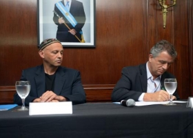Etchevehere y Bergman firmaron una normativa para la regulación de agroquímicos