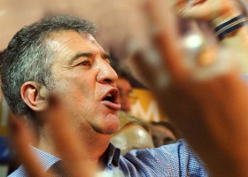 Urribarri: “No se entiende que sigan relativizando los graves efectos de los agroquímicos”