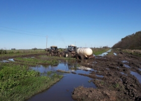 Basta de intendentes que usan la tasa vial como caja política: por una ley de autogestión de caminos rurales