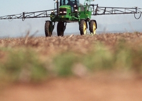 Córdoba y Santa Fe acuerdan protocolos para la aplicación de fitosanitarios