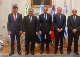 Fitosanitarios, miel y agricultura familiar, los principales temas del CAS en Argentina