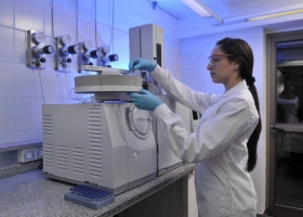 Análisis de muestras de leche: dónde están los seis laboratorios habilitados
