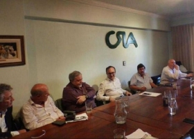 Retenciones: buscan acercar posiciones en la pelea por el diferencial en soja.