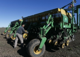 El mayor cepo al dólar podría tener efectos comerciales y financieros para el campo