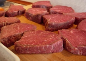 Un frigorífico líder de la Argentina se sumó al avance de la carne sintética