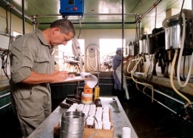 Pymes lácteas y Santa Fe acordaron trabajar en infraestructura, caminos y financiamiento