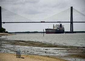 La bajante histórica del río Paraná distorsionó el sistema de formación de precios de la soja argentina