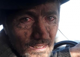 El hombre detrás de la foto viral: quién es Sergio Cotoloni, el productor que combatió el incendio en su campo