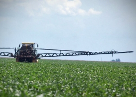 Aplicación de agroquímicos: 90 entidades elaboraron un proyecto de ley nacional