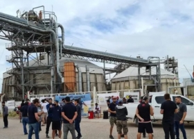 Mientras continúa el paro, la industria aceitera y los trabajadores negociarán ante el Ministerio de Trabajo