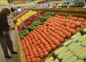 La participación del productor en el precio final fue del 30 % y achicó la brecha