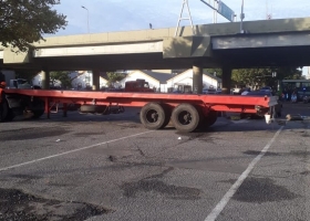 El Gobierno busca destrabar un bloqueo en el puerto de Buenos Aires