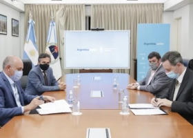 Hidrovía: se firmó el contrato y la Administración General de Puertos asume la gestión temporal