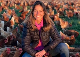 Huevos pastoriles. Dejó la facultad en la ciudad y apostó todo a un exitoso sistema en el campo