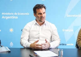 Dormí tranquilo: El secretario de Energía prometió que importarán más gasoil para dar por finalizado el desabastecimiento