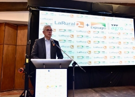 El ministro Julián Domínguez pidió disculpas por los problemas con el gasoil y ratificó una medida