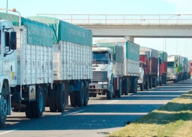 Será récord el ingreso de camiones con trigo al puerto del Gran Rosario