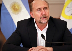  El gobernador Omar Perotti hizo una llamativa comparación para defender al campo ante el Gobierno