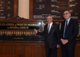 Marc Stanley visitó la Bolsa de Comercio de Rosario y destacó que quiere una Argentina exitosa para “abastecer al mundo”