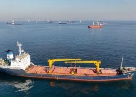 El acuerdo para exportar granos por el mar Negro se amplía 120 días pero Rusia pone una condición