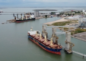 Los exportadores argentinos aún no lograron cubrir los embarques comprometidos de maíz temprano 2022/23