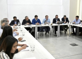 El campo le pidió al secretario de Agricultura aliviar la carga impositiva por la sequía