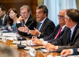 Tal vez no es todo lo que pedían Massa anunció que habrá fondos directos y medidas de alivio impositivo para productores afectados por la sequía