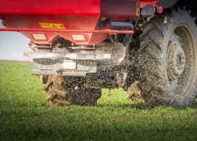 Nueva campaña agrícola: cómo conviene financiar la compra de insumos