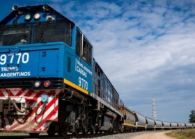 Viterra, ACA y Cofco financiarán al Estado argentino para que pueda sumar nuevas formaciones al ferrocarril Gral. Belgrano