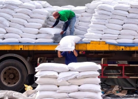 Alertan que una sorpresiva medida bloqueó exportaciones de arroz y decenas de camiones no pudieron salir del país