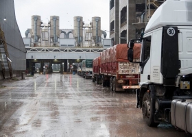 Crece la controversia entre la Aduana y los exportadores por una supuesta sobrefacturación de soja importada