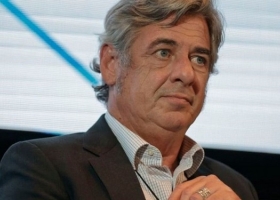Para Nicolás Pino, la encefalomielitis equina se disparó porque se cortó la obligación de vacunar, y por eso también faltan ahora los remedios