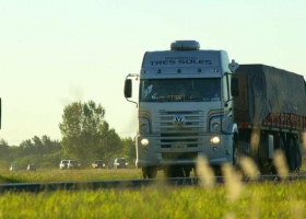 El transporte de cargas, al borde de la colisión por los costos subieron 248% en 2023