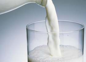 La producción nacional de leche cayó 2% en 2023