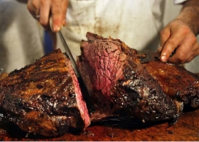 Derrumbe cayó un 24% el gasto por habitante en carne vacuna