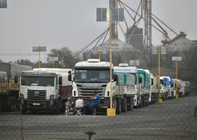 El paro continúa seguirá otras 24 horas una medida de fuerza que frenó la exportación de granos