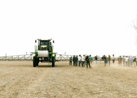 Argentina insólita. Una norma vial creada en el siglo pasado obstaculiza la implementación de buenas prácticas agrícolas