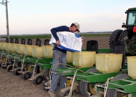 El empobrecimiento del agro argentino provoca desinversión tecnológica. Se derrumbó el uso de semilla fiscalizada de soja