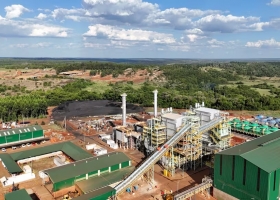 Invirtió US$200 millones Hugo Sigman inauguró su segunda planta de energía eléctrica en base al revolucionario uso de subproductos forestales