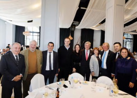 Entre un ojo de bife y café el almuerzo de alto voltaje que reunió a figuras del Gobierno y a la cúpula de la Rural